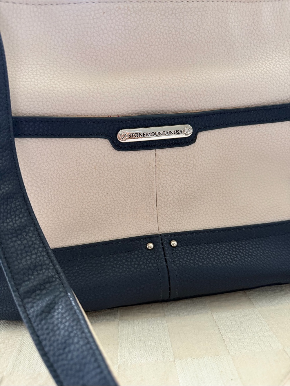 Stone Mountain Accessories Navy and Cream Pebbled Shoulder Bag - Picture 2 of 9